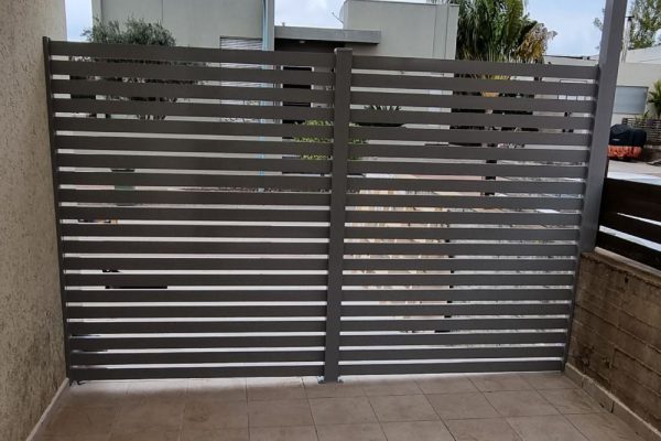 גדר קלאסית, מותקנת